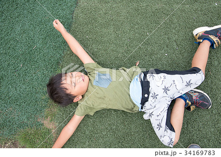 わがままな男の子 わがままな男の子 34169783