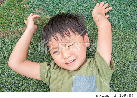 わがままな男の子 わがままな男の子 34169784