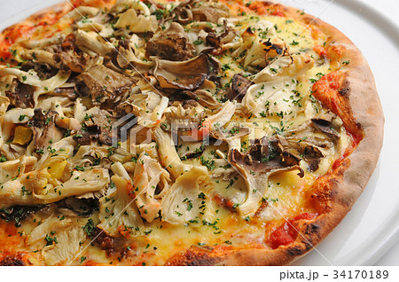 きのこのピザ 34170189