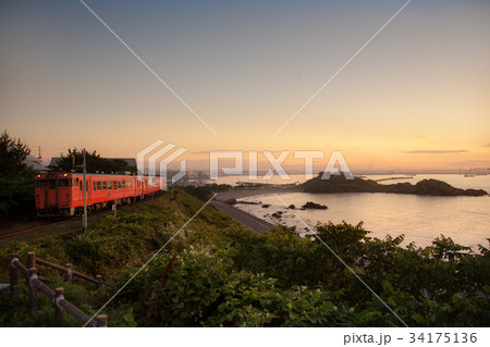 蕪島とJR八戸線 蕪島とJR八戸線 34175136