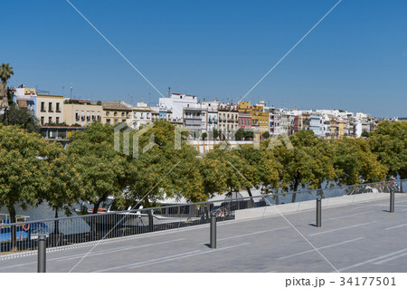 セビリアの川沿い スペイン セビリアの川沿い スペイン 34177501