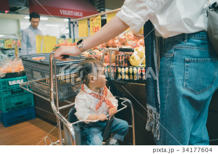 supermarket supermarket 34177604