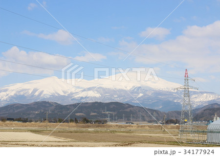 春の鳥海山 34177924