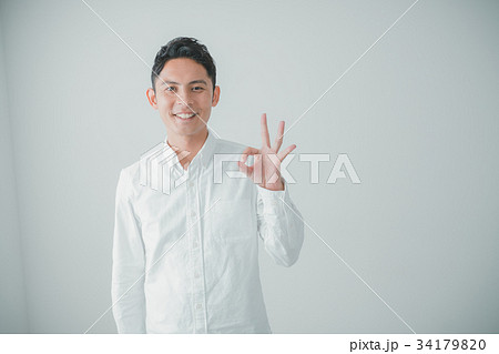 happy 34179820