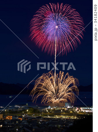 三原やっさ祭花火大会の写真素材