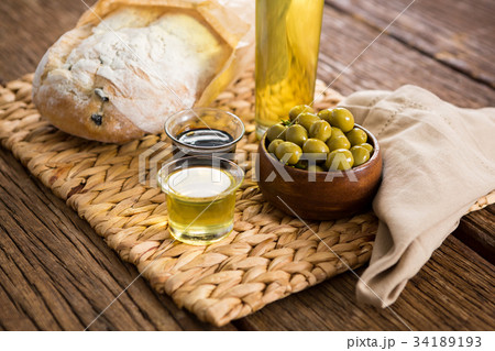Preservative olives in jar Preservative olives in jar 34189193
