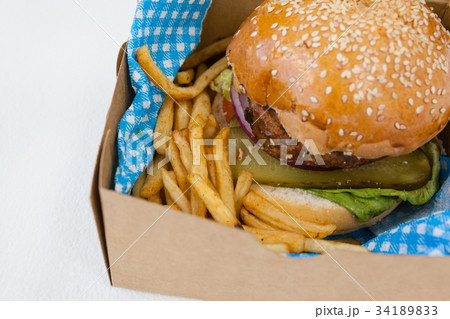 Sliced vegetables ingredient for making hamburger 34189833