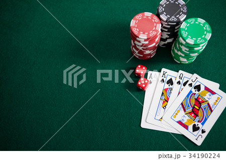Close-up of playing cards Close-up of playing cards 34190224