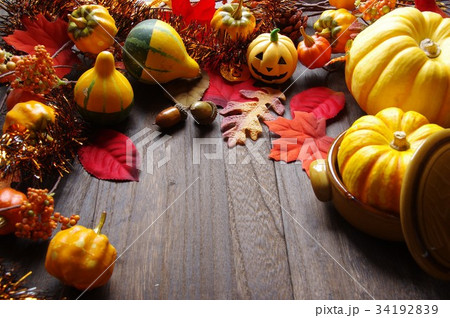 ハロウィン　ハロウィーン　秋　カボチャ 34192839