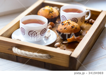 cake and tea 34194969