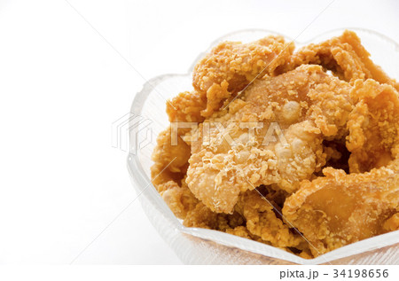 鶏皮のカリカリ揚げ 34198656