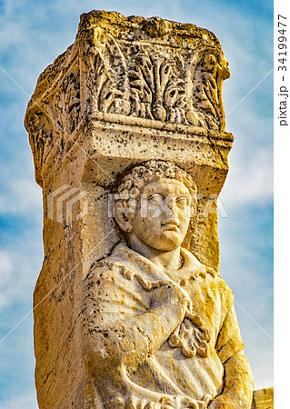 Ruin of statue 34199477