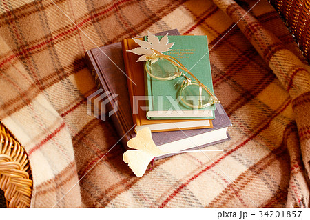 読書の秋 34201857