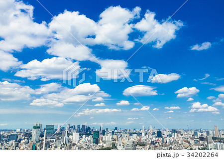 東京上空　青空と風に流れる雲 34202264