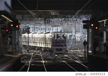京成高砂駅に入線する京成3000形 34203523
