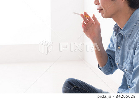 無料イラスト画像 最新イラスト タバコ を 吸う 構図