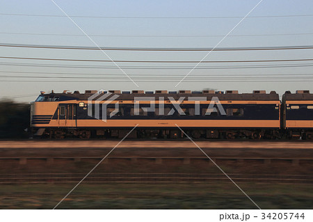 583系使用のわくわくドリーム号（クハネ583-17・流し撮り） 34205744