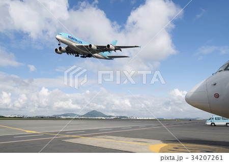 金浦空港 飛行機 ソウル 34207261
