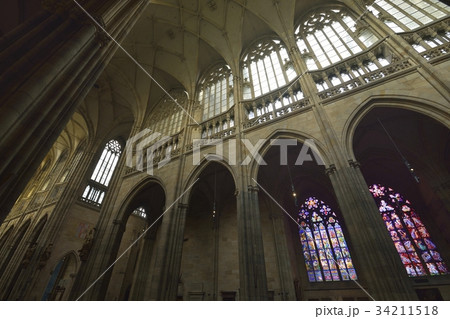 聖ヴィート大聖堂「内部」（チェコ・プラハ歴史地区） 34211518