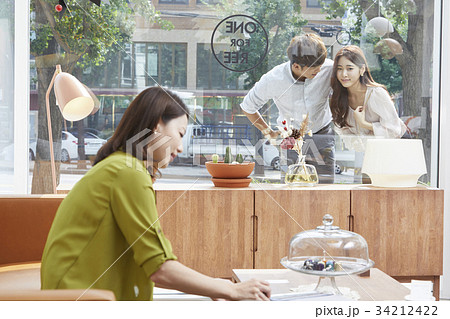 家族 ファミリー 感情 34212422