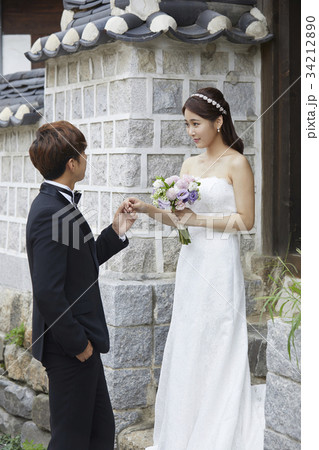 感情 結婚 東洋人 34212890