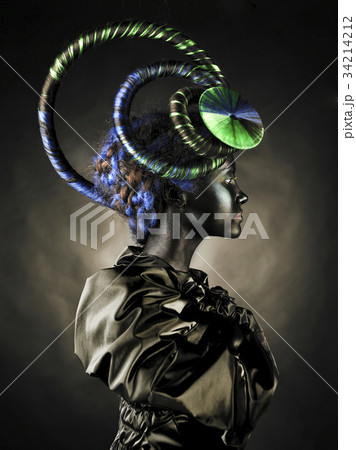 Beautiful alien lady Beautiful alien lady 34214212