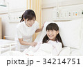 病院内の写真_病室_女の子 34214751