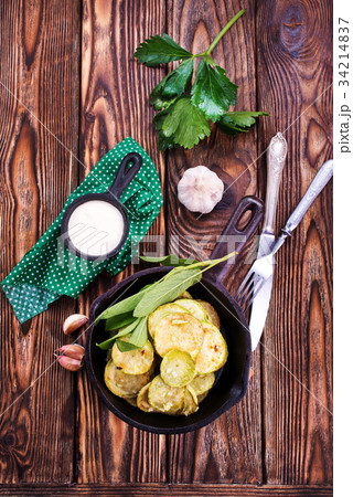 fried zucchini 34214837