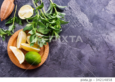 ingredients for mojito 34214858