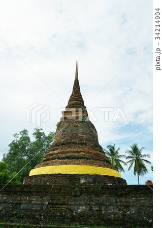 Wat Traphang Thong Lang in Sukhothai, Thailand Wat Traphang Thong Lang in Sukhothai, Thailand 34214904