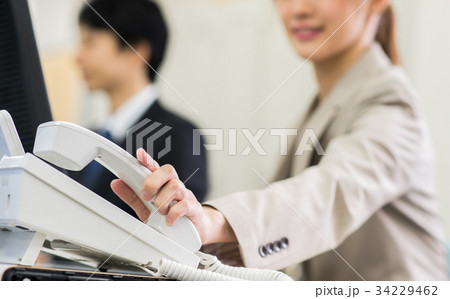ビジネスウーマン（電話） 34229462