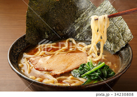 豚骨醤油ラーメン 34230808
