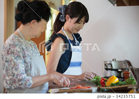 祖母 孫 料理 祖母 孫 料理 34235751