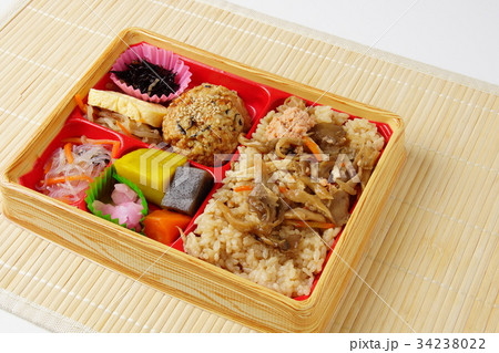 舞茸炊き込み弁当 舞茸炊き込み弁当 34238022
