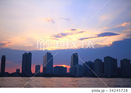 ニューヨークの夕景 34245728