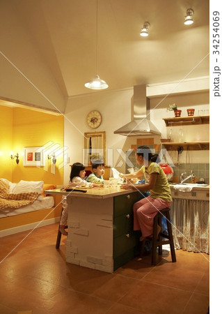 家族 ファミリー 親 34254069