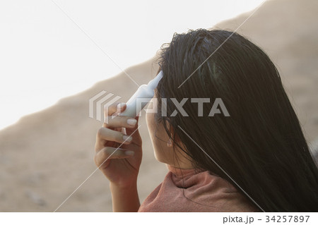 Mother is drugged to kill Louse daughter Mother is drugged to kill Louse daughter 34257897