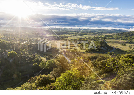 ゴルドの前の平原 朝焼け ゴルドの前の平原 朝焼け 34259627