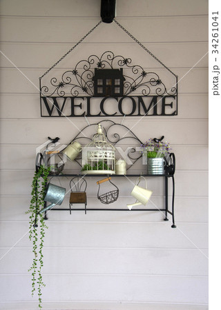 Vintage welcome sign decorate on wall Vintage welcome sign decorate on wall 34261041