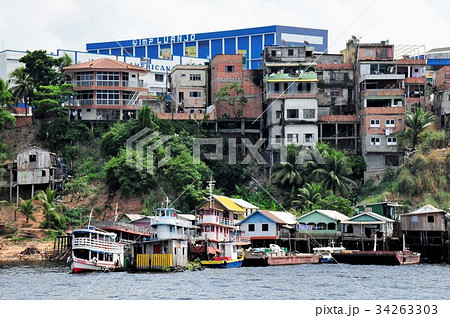 世界最大の大河アマゾン河クルーズ、ネグロ川河畔の家 34263303