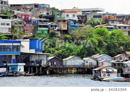 世界最大の大河アマゾン河クルーズ、ネグロ川河畔の家 34263304