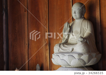 信州の文化財　名工　守屋貞治の石仏　延命地蔵菩薩像　左俯瞰横（長野県塩尻市奈良井長泉寺） 34266535