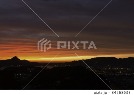 秋の夕暮れ、天神山からのながめ 34268633