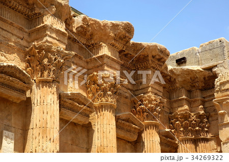 レバノンの世界遺産　バールベック 34269322
