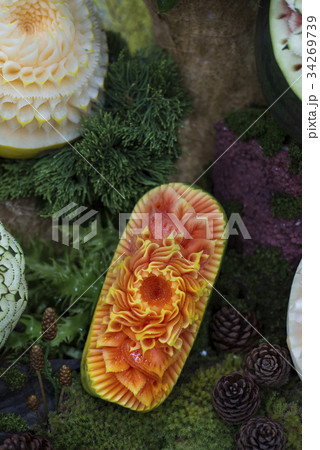 Thai fruit carving on Papaya and other fruits 34269739