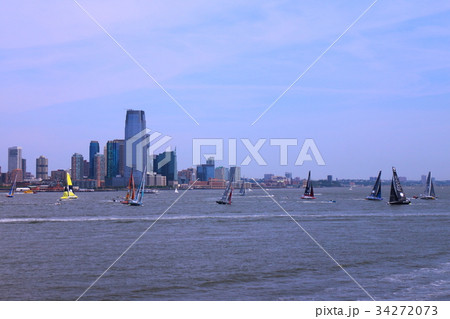 ニューヨーク、水上からの風景 34272073