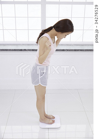 体重 女性 女 34276529