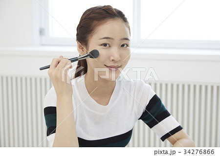 東洋人 ブラシ 上半身 34276866