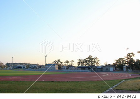 花巻市の陸上競技場 34279472