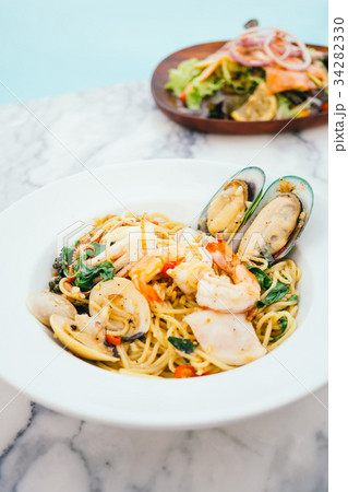 Spaghetti and pasta seafood Spaghetti and pasta seafood 34282330